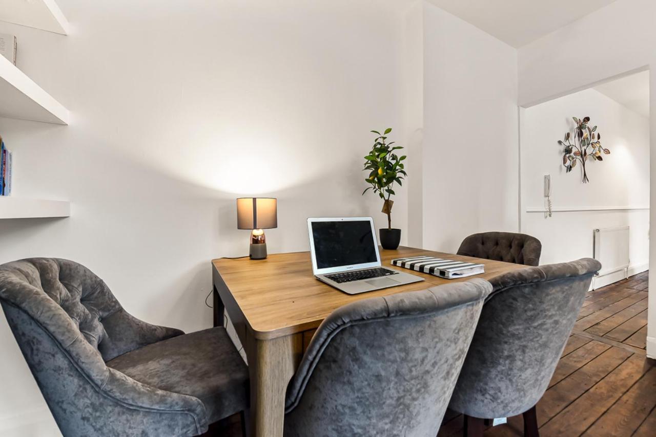 Apartment Leafy Oasis Wandsworth Chic Pad London